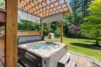 Take a soak in the saltwater spa overlooking wildlife and stargazing at the night sky due to minimal light pollution.