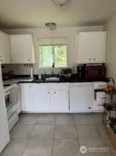 Kitchen Layout - original