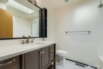 SECOND FULL BATHROOM UPSTAIRS - HAS IT ALL.