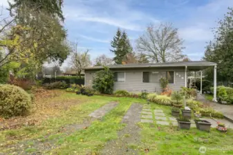 Expansive front yard