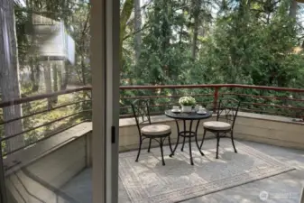 Large balcony with access from Livingroom and bedroom