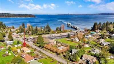 When the comes in, it is about a four-minute walk to the terminal, then right on the boat, commuters dream!!