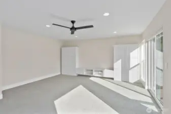 Upper Floor Bonus Room - With Deck