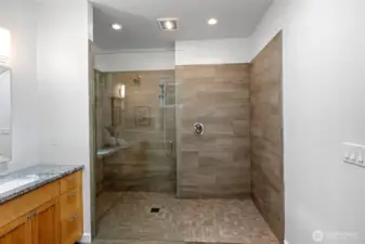 Incredible shower with dual heads.