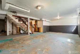 Unfinished basement, ready for your shop space, play space, or recreation area!