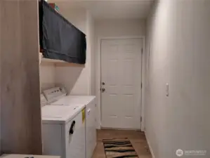 Entry/Utility Room