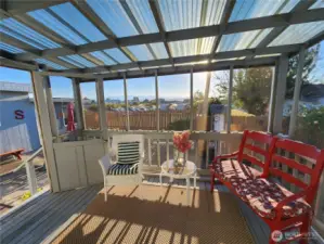 Covered back deck