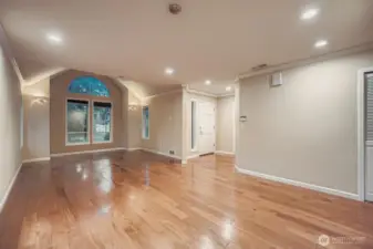 Great room with vaulted ceilings