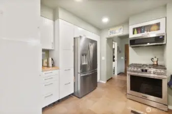 Newer kitchen cabinets and counters