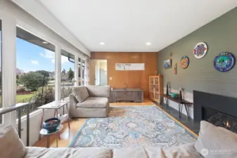 Bright and light living room