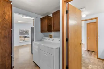 washer/ dryer stay with the home