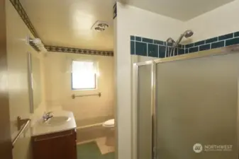 Full Bathroom