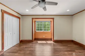 Detached garage