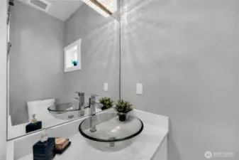 Main Guest 1/2 Bath