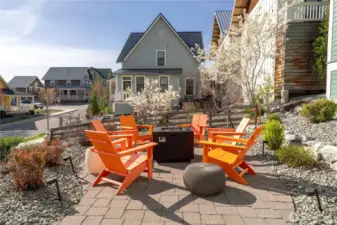 Sideyard fire pit