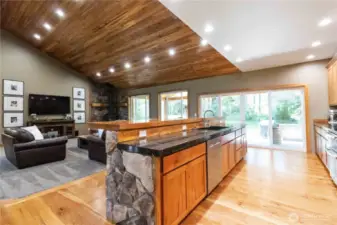 Live Edge Bar - Perfect for large gatherings