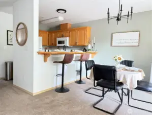 Dining & Kitchen