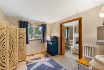 Upstairs double room bedroom. Great for office or play room.