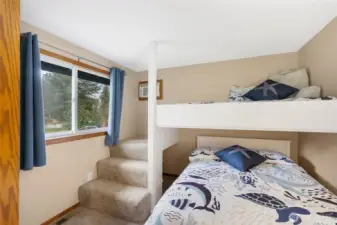 Built in upper loft bed