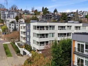 Building right on the corner