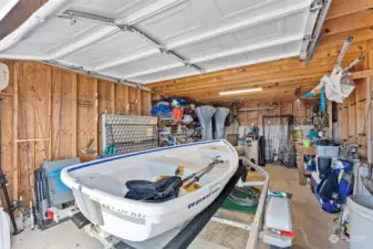 Boathouse with ramp and electric winch