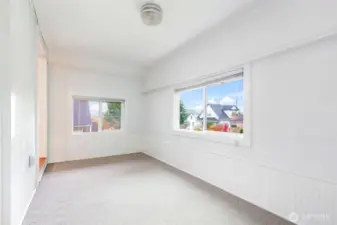 Excellent light in this room- workout, work space, crafts, music room?