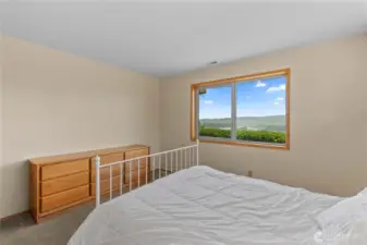 Additional bedroom