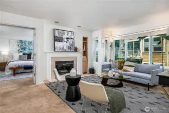 Spacious living room w/gas fireplace