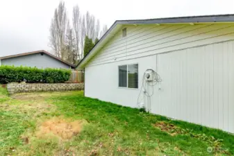 Very large side yard, exterior recently painted