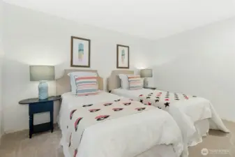 One of the good sized guest rooms.