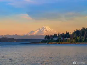 Mt. Rainier to the south.