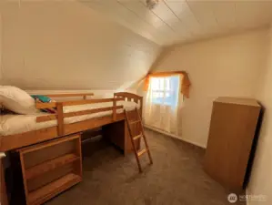 4th bedroom.