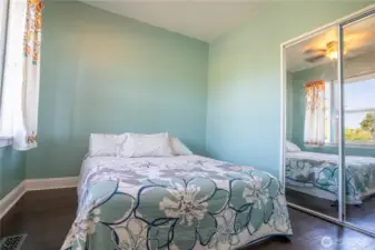 Front bedroom.