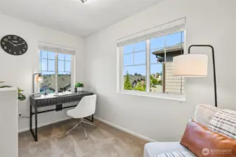 BONUS! Great office nook with territorial views.