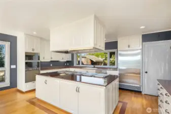 Huge Chef's kitchen with tons of storage and prep space