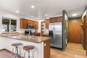 Kitchen with eating bar