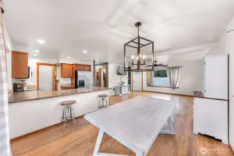 Kitchen with eating bar