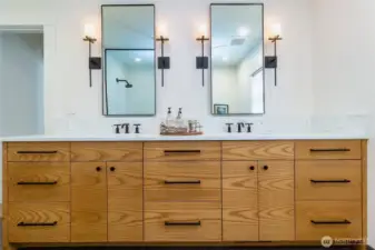 Primary bath with double sinks on the Main Floor