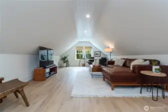 2nd Floor Spacious Den/Bonus Room