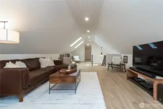 2nd Floor Spacious Den/Bonus Room