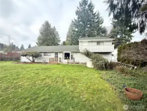 105 Timberline Dr, Castle Rock WA  Primary suite with deck access, half acre lot, fenced, RV parking, shop