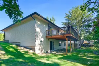 Back of house showing main level deck.