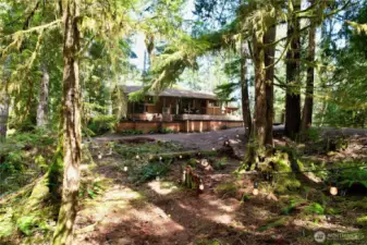 The perfect get-a-way or the perfect full-time paradise!