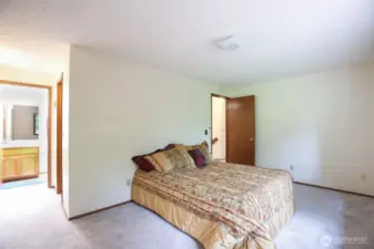 Primary bed