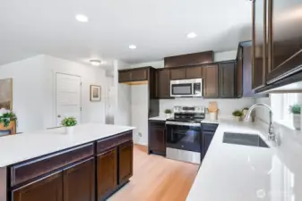 Photographs are for illustrative purposes only. Features, finishes, interior/exterior colors, landscaping and floorplan shown may vary from actual homes built.