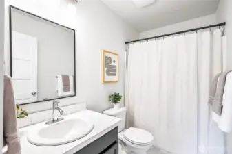 Photographs are for illustrative purposes only. Features, finishes, interior/exterior colors, landscaping and floorplan shown may vary from actual homes built.