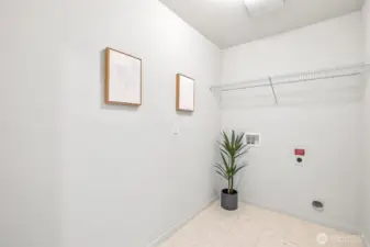 Photographs are for illustrative purposes only. Features, finishes, interior/exterior colors, landscaping and floorplan shown may vary from actual homes built.