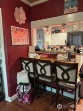 Kitchen nook/bar area