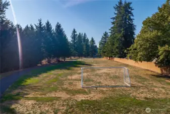 Rosewood Parke soccer nets, 1 block away
