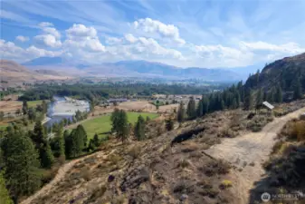 Here it is! A dream location w/ gorgeous views only 3 min from Twisp!